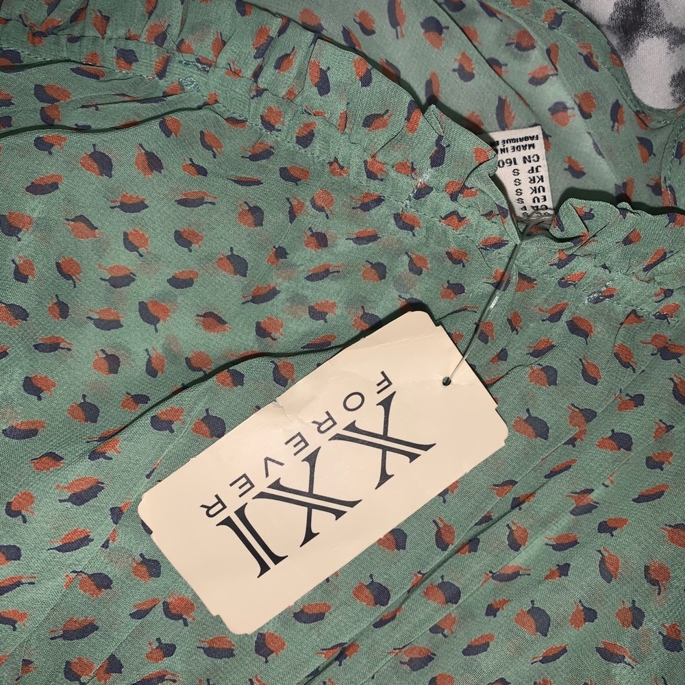 Forever 21 Top - Picture 2 of 2